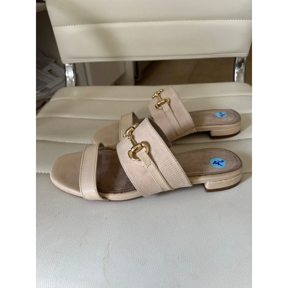 Aerosols‎ A2 sandals.  Size 7.5